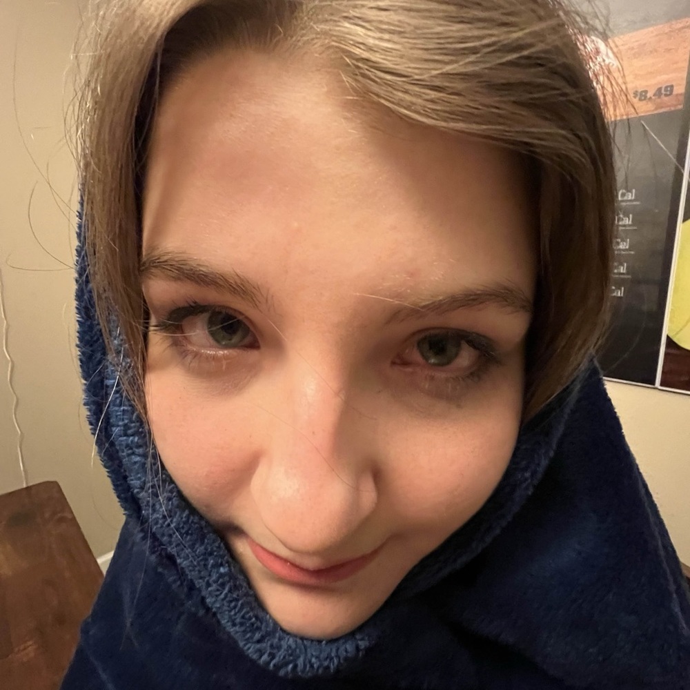 Meet your Posher, Olivia
